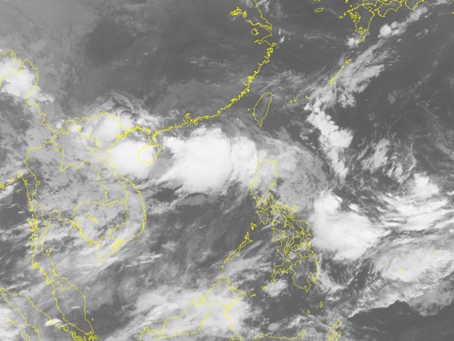 Chuyên gia khí tượng nói về cặp áp thấp "sinh đôi" trên Biển Đông