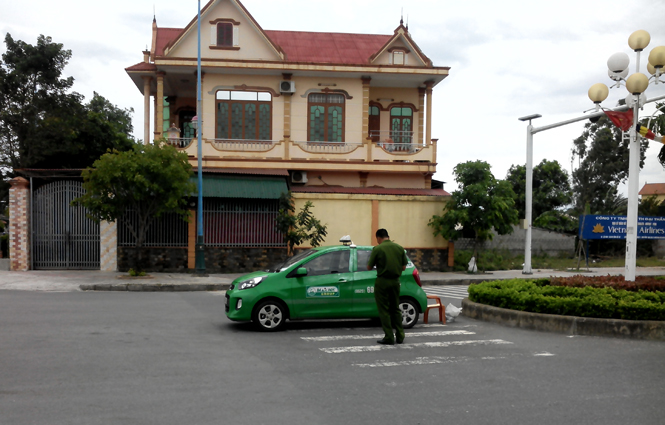Trộm xe taxi chạy hơn 50km rồi bỏ lại