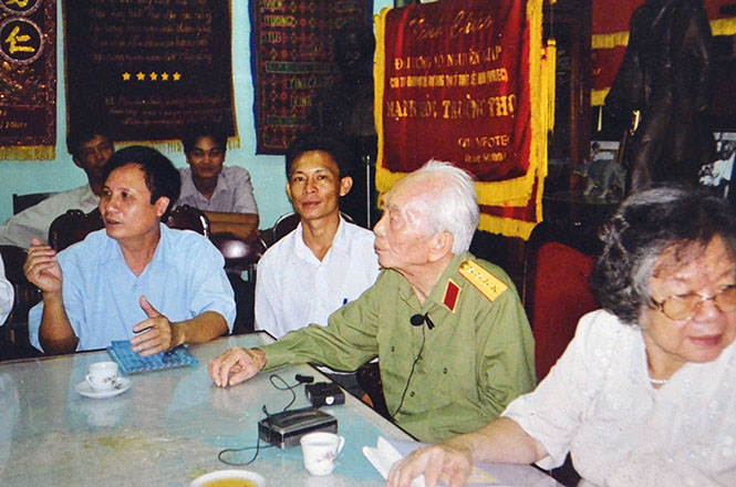 "Sống mãi một huyền thoại"