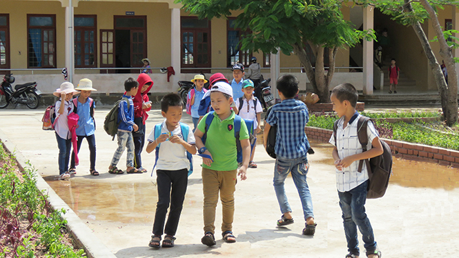 Làng biển trước ngày tựu trường