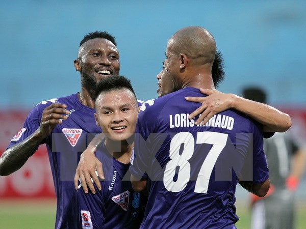 V-League: Hà Nội T&amp;T lên ngôi đầu, Đồng Tháp xuống hạng