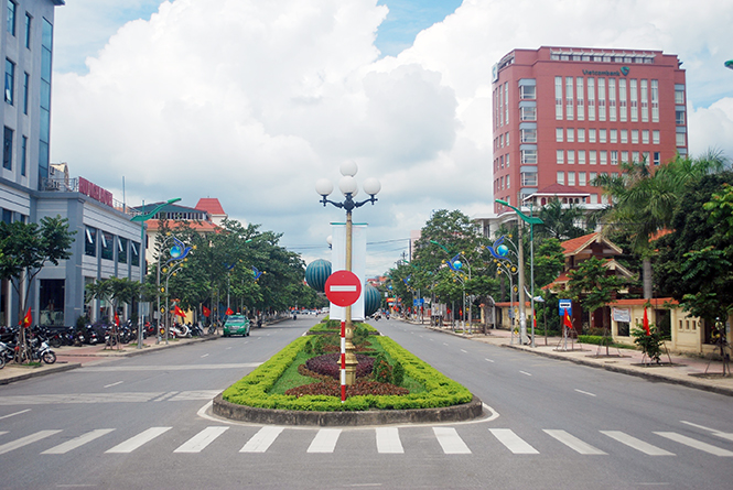 Xã hội hóa hệ thống điện chiếu sáng trong khu dân cư thành phố Đồng Hới: Để mỗi đường lớn, ngõ nhỏ đều sáng lên