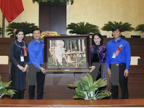 Chủ tịch Quốc hội gặp mặt đại biểu thanh niên tiêu biểu toàn quốc