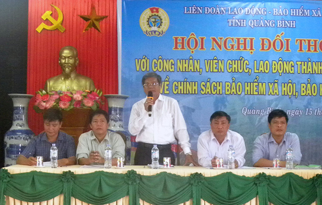 Đối thoại với cán bộ, viên chức, người lao động tại thành phố Đồng Hới