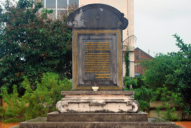 Đức Ninh trung dũng, kiên cường