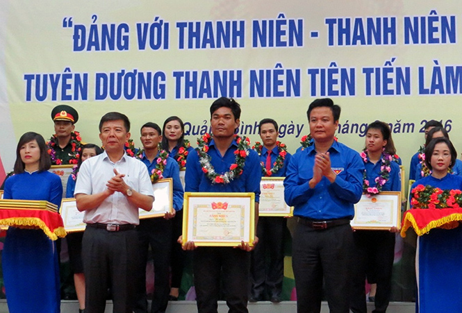 Thủ lĩnh thanh niên nơi đại ngàn