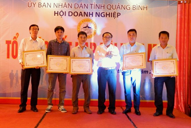 Hội Doanh nghiệp tỉnh kết nạp 20 hội viên mới