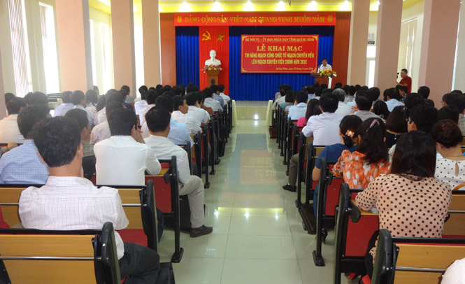 Khai mạc kỳ thi nâng ngạch chuyên viên lên chuyên viên chính năm 2016
