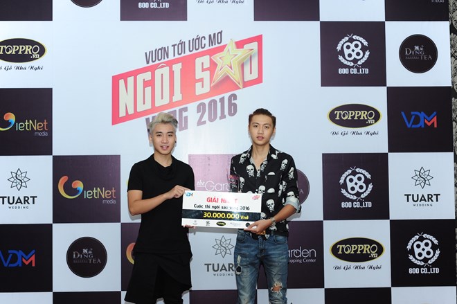 Trao giải cuộc thi "Ngôi sao Vlog 2016" mùa đầu tiên