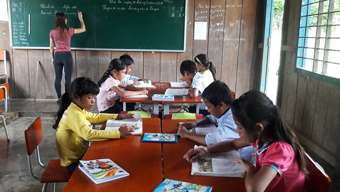 Chữ Bác Hồ giữa bản "bốn không"