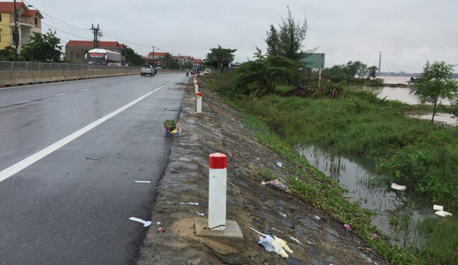 Phát hiện 2 thanh niên tử vong dưới mương nước