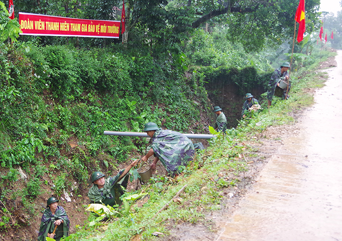 Bộ đội về làng