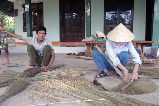 Nghề làm chổi đót ở Quảng Ninh
