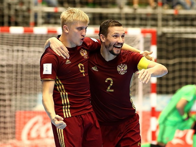 Futsal Nga lần đầu vào chung kết sau màn rượt đuổi hấp dẫn