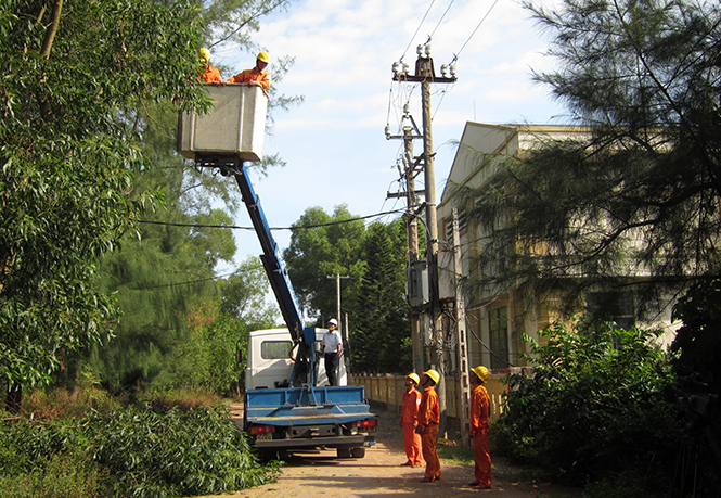 Điện lực Quảng Bình: Chủ động ứng phó với mưa bão