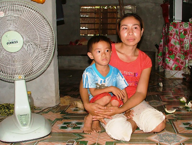 Nỗi lòng người mẹ bỏ con ở xứ người