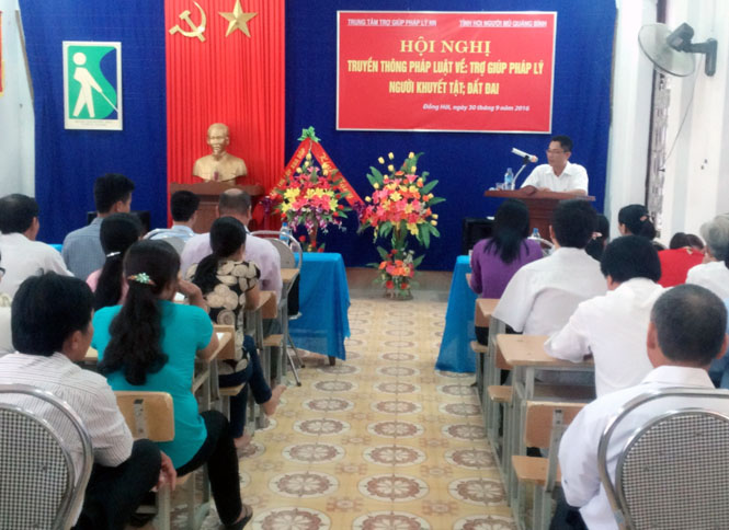 Nâng cao kiến thức pháp luật cho người khiếm thị