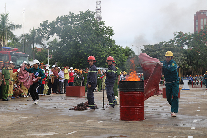 Luôn vững vàng trên trận tuyến phòng cháy, chữa cháy
