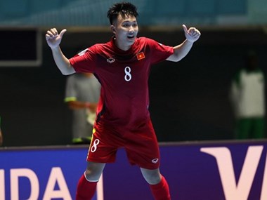 Minh Trí ghi 1 trong 10 bàn đẹp nhất FIFA Futsal World Cup 2016
