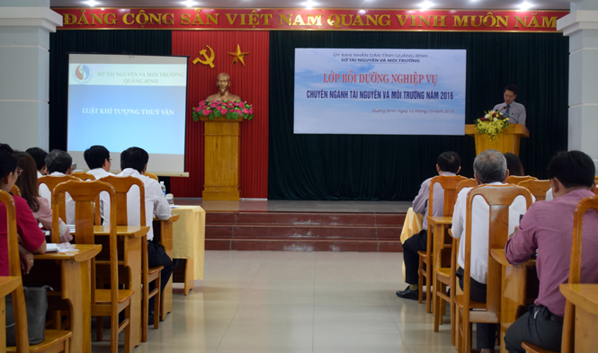 Bồi dưỡng nghiệp vụ chuyên ngành về tài nguyên và môi trường năm 2016