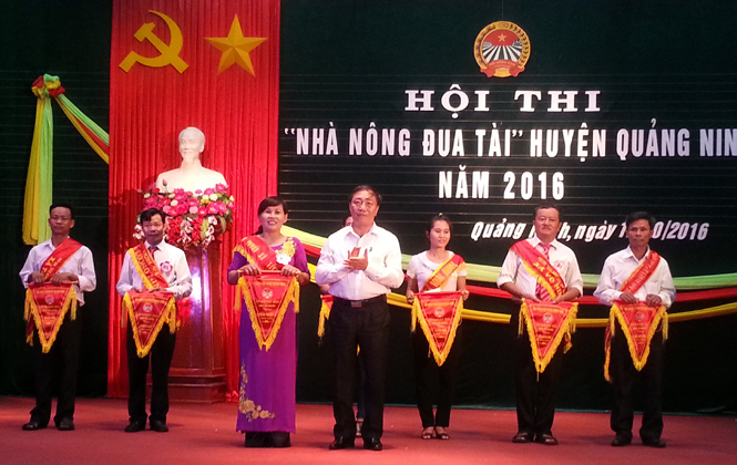 Hội thi "Nhà nông đua tài" huyện Quảng Ninh năm 2016