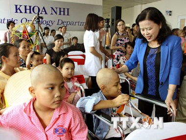 [Video] Báo động tình trạng ung thư xảy ra ngày càng nhiều ở người trẻ