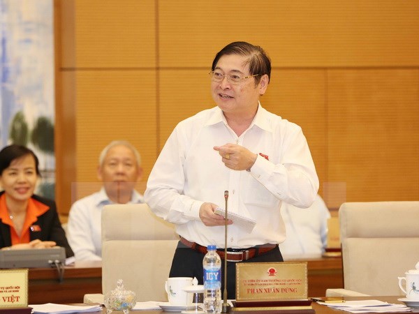 Ủy ban Thường vụ Quốc hội thảo luận các vấn đề kinh tế-xã hội