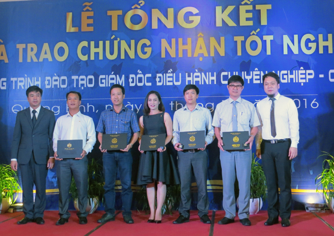 51 doanh nhân tốt nghiệp khóa đào tạo CEO 02 QB