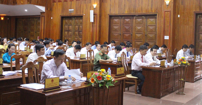 "Quyết tâm vượt qua mọi khó khăn, nỗ lực phấn đấu thực hiện thắng lợi nhiệm vụ năm 2016" (*)