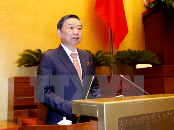 Quốc hội thảo luận dự án luật quản lý, sử dụng vũ khí, vật liệu nổ