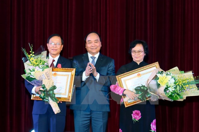 Thủ tướng Nguyễn Xuân Phúc tri ân các thầy giáo, cô giáo cả nước