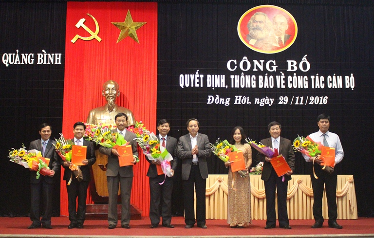 Thường trực Tỉnh ủy: Công bố quyết định, thông báo về công tác cán bộ