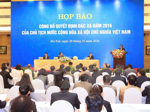 Công bố quyết định đặc xá cho 4.180 phạm nhân năm 2016