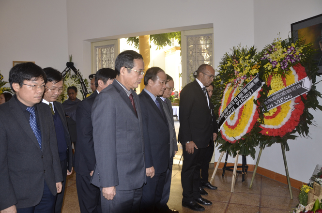 Đoàn cán bộ cấp cao tỉnh Quảng Bình viếng lãnh tụ Fidel Castro