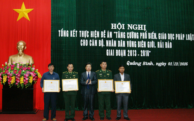 Chuyển biến tích cực trong công tác tuyên truyền, giáo dục pháp luật ở vùng biên giới, hải đảo