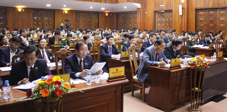 Ngày làm việc thứ nhất, kỳ họp thứ 4, HĐND khóa XVII: Nghe trình bày và thảo luận 23 báo cáo, tờ trình