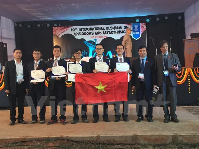 5 học sinh Việt Nam dự kỳ thi Olympic quốc tế đều đạt giải