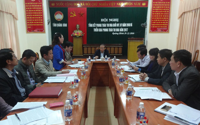 Đẩy mạnh phong trào thi đua, tích cực tham gia xây dựng Đảng, chính quyền trong sạch vững mạnh