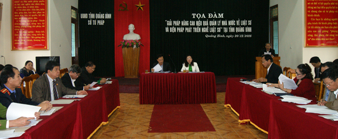Tọa đàm "Giải pháp nâng cao hiệu quả quản lý Nhà nước về luật sư và biện pháp phát triển nghề luật sư" tại tỉnh Quảng Bình
