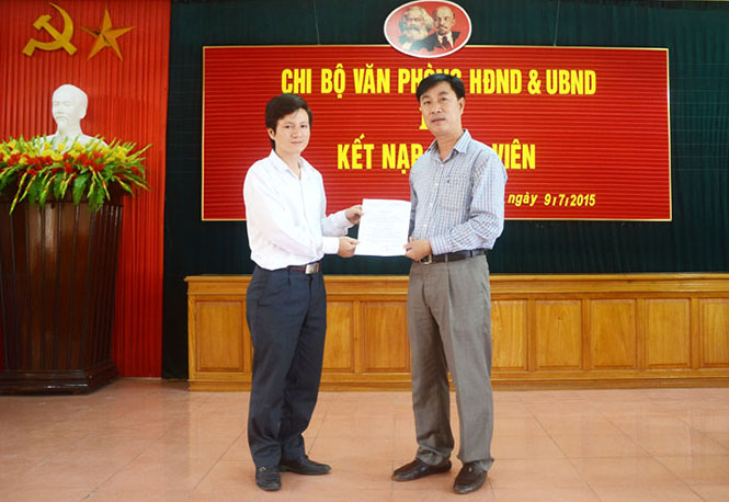 Quảng Ninh: Năm 2016, kết nạp 12 đảng viên là người dân tộc Vân Kiều