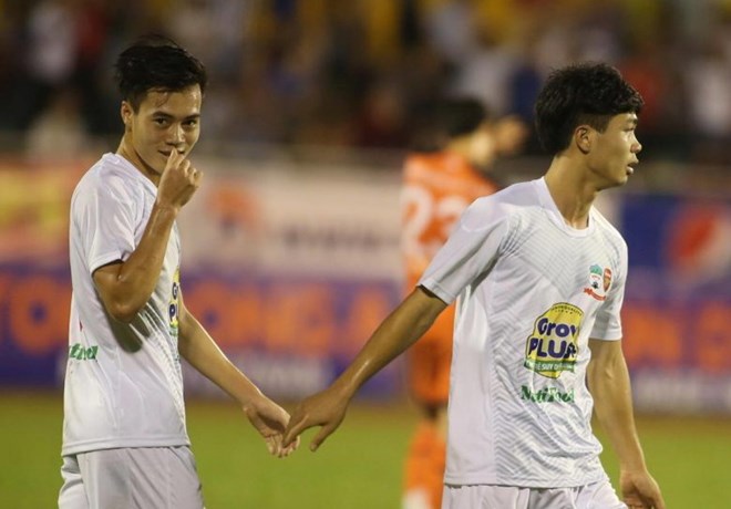 Văn Toàn, Công Phượng lập công đưa U21 HAGL vào bán kết
