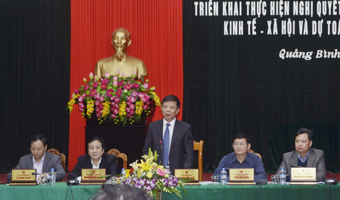 Thông qua 10 nhóm giải pháp thực hiện nhiệm vụ phát triển kinh tế-xã hội năm 2017