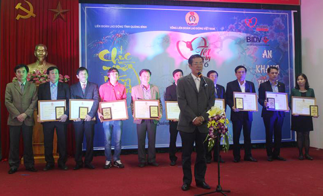 Chung tay chăm lo Tết cho người lao động