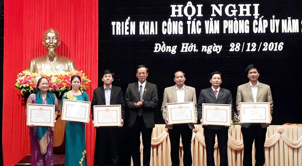 Hiện đại hóa công tác văn phòng cấp ủy và đẩy mạnh cải cách hành chính