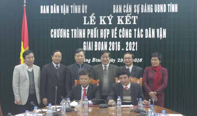Ban Dân vận Tỉnh ủy-Ban cán sự Đảng UBND tỉnh: Ký kết chương trình phối hợp về công tác dân vận giai đoạn 2016-2021