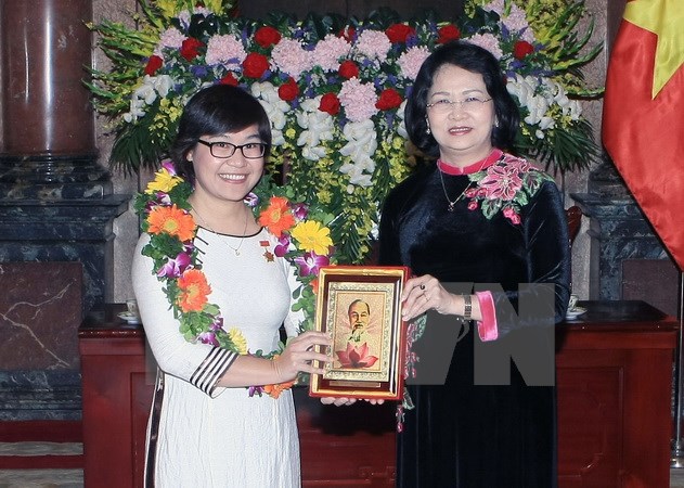 Trao giải thưởng Quả cầu vàng năm 2016 cho 10 tài năng trẻ