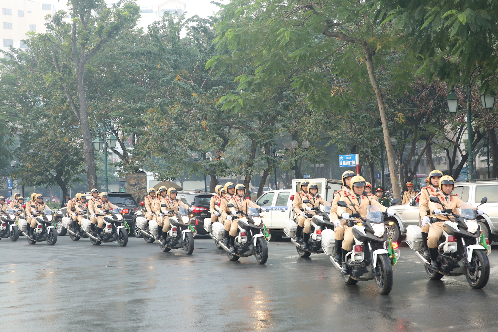 Phó Thủ tướng Thường trực phát động Năm an toàn giao thông 2017