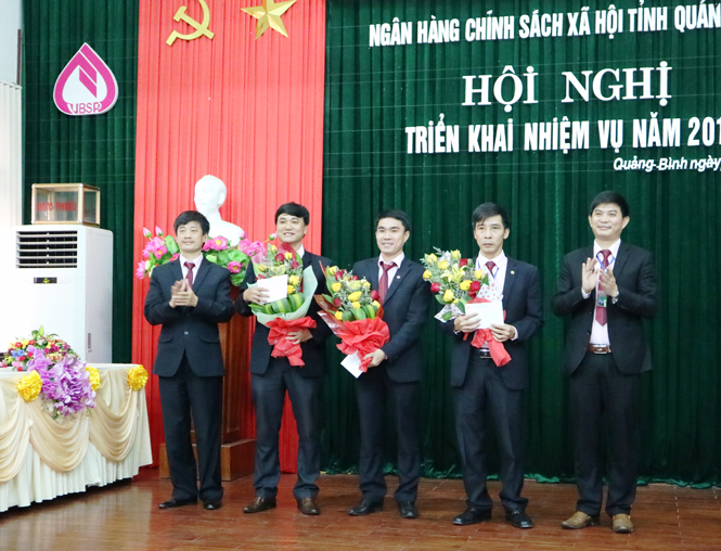 Năm 2016, NHCSXH Quảng Bình huy động vốn được 128 tỷ đồng