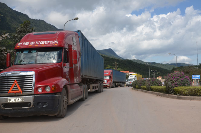 Tổng kim ngạch xuất nhập khẩu đạt 1.705 triệu USD