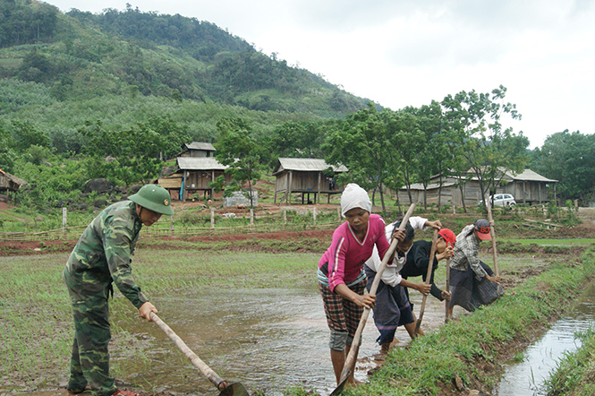 An ninh-trật tự vùng biên Minh Hóa: Chú trọng vai trò già làng, trưởng bản